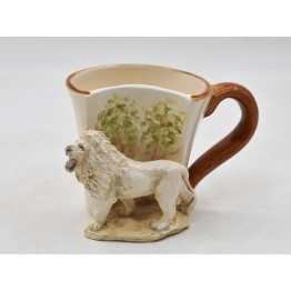 HALF MOON DECORATIVE MUG WITH LION APPLICATION ( 9,8L x 15,2W x 11H )