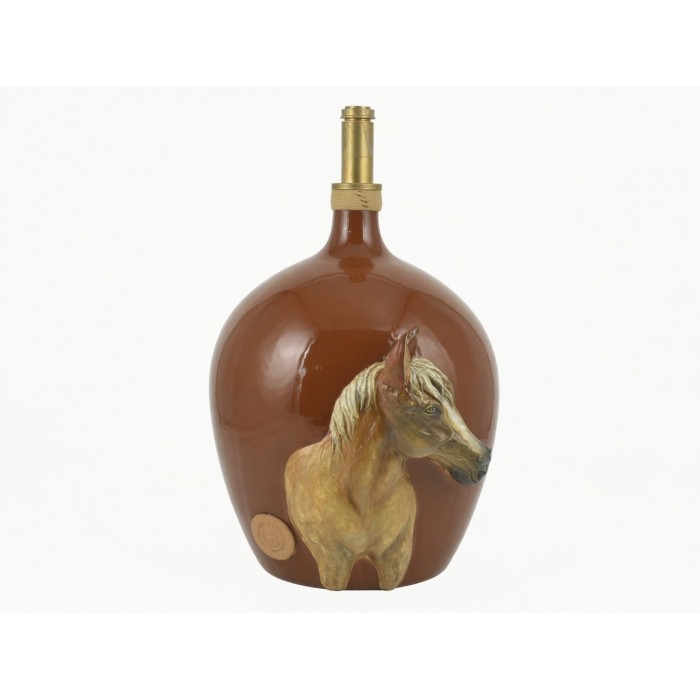 BASE DE ABAJUR GARRAFÃO COM APLICAÇÃO DE CAVALO 33L x 38C x 54A