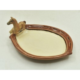 PETISQUEIRA FERRADURA COM APLICAÇÃO DE CAVALINHO 15,6L x 19C x 6,5A