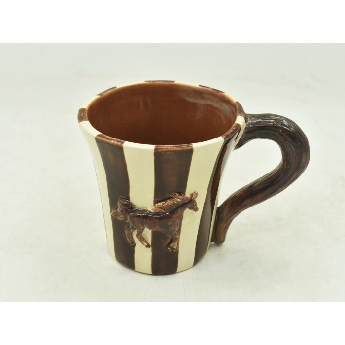 CANECA COM APLICAÇÃO DE CAVALO E ALÇA DE RABO 11,5L x 15C x 11A